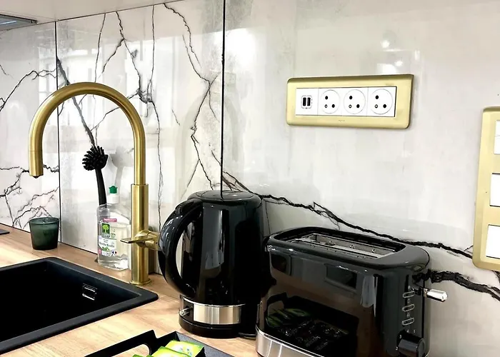 - 11th Apartmán